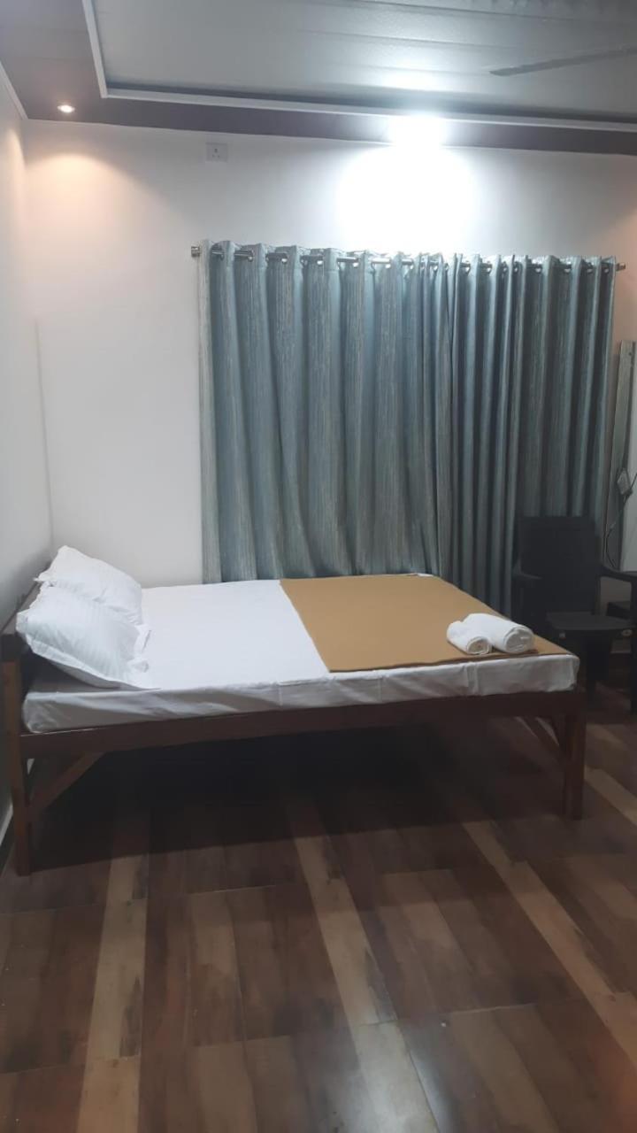 Hotel Mohor Retreat Alībāg Habitación foto