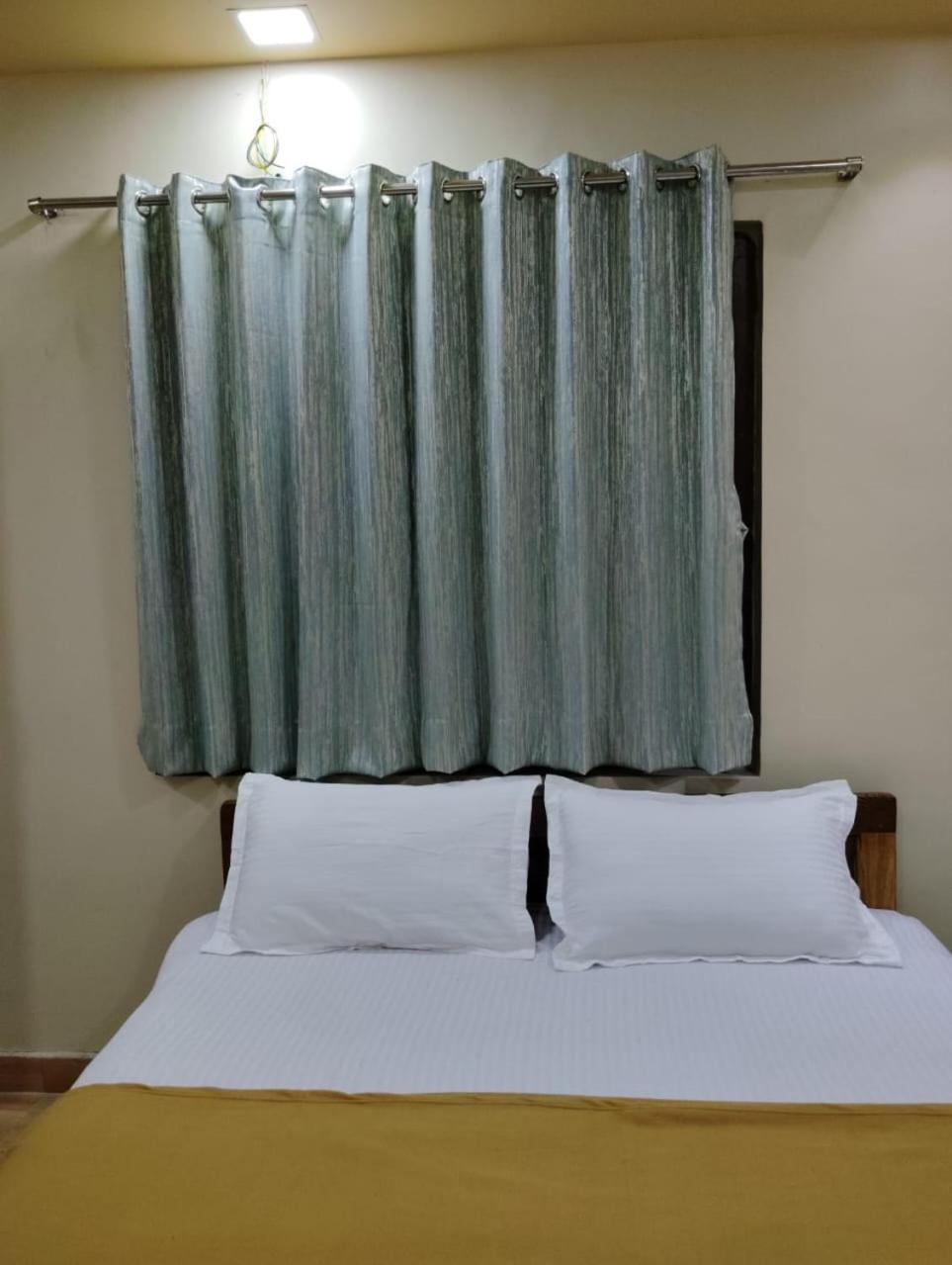 Hotel Mohor Retreat Alībāg Habitación foto